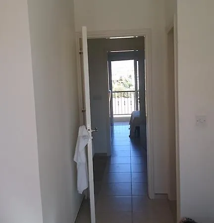 Townhouse Luck In Πόλη