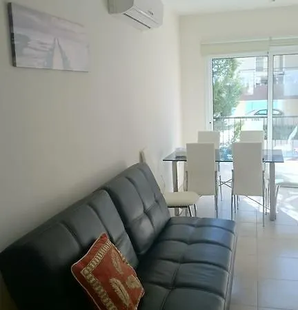 Townhouse Luck In Вилла