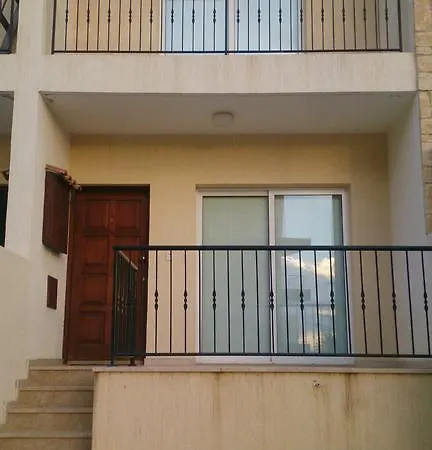 Townhouse Luck In * Полис