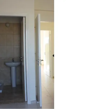 Townhouse Luck In * Полис